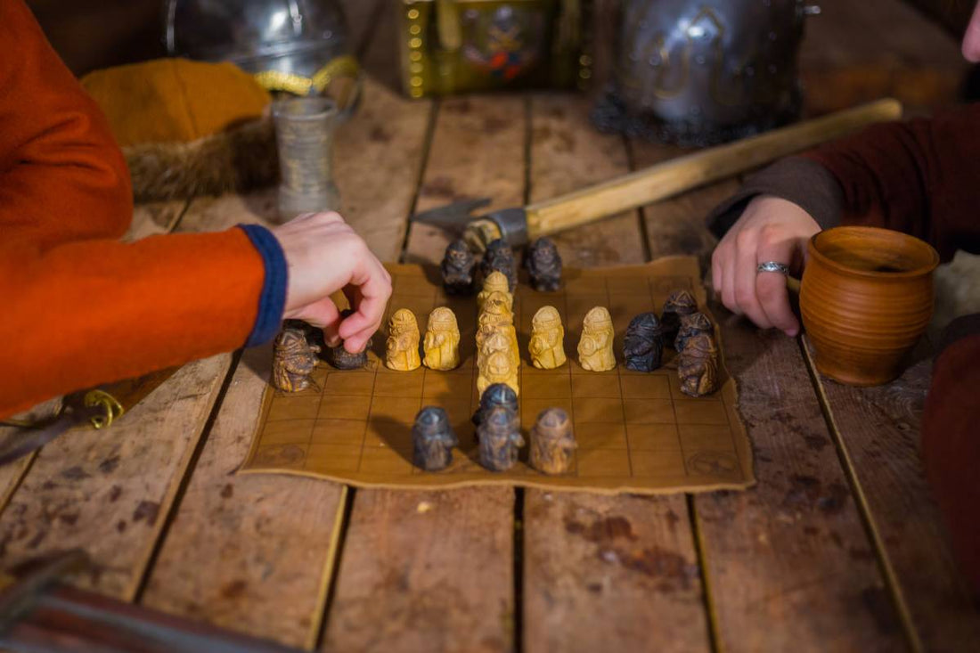 What are the rules of Hnefatafl ?