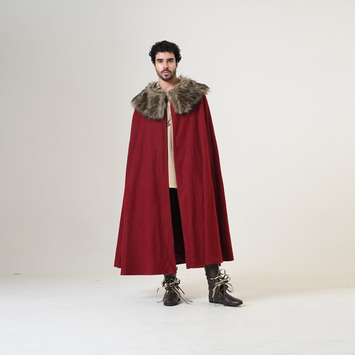 Medieval wool cloak with faux fur collar – view 3