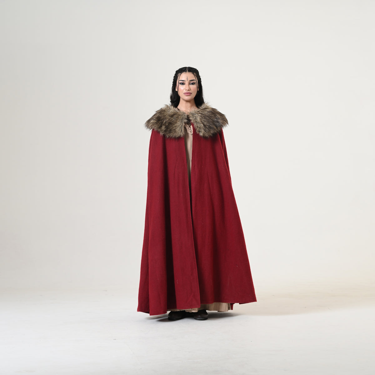 Medieval wool cloak with faux fur collar