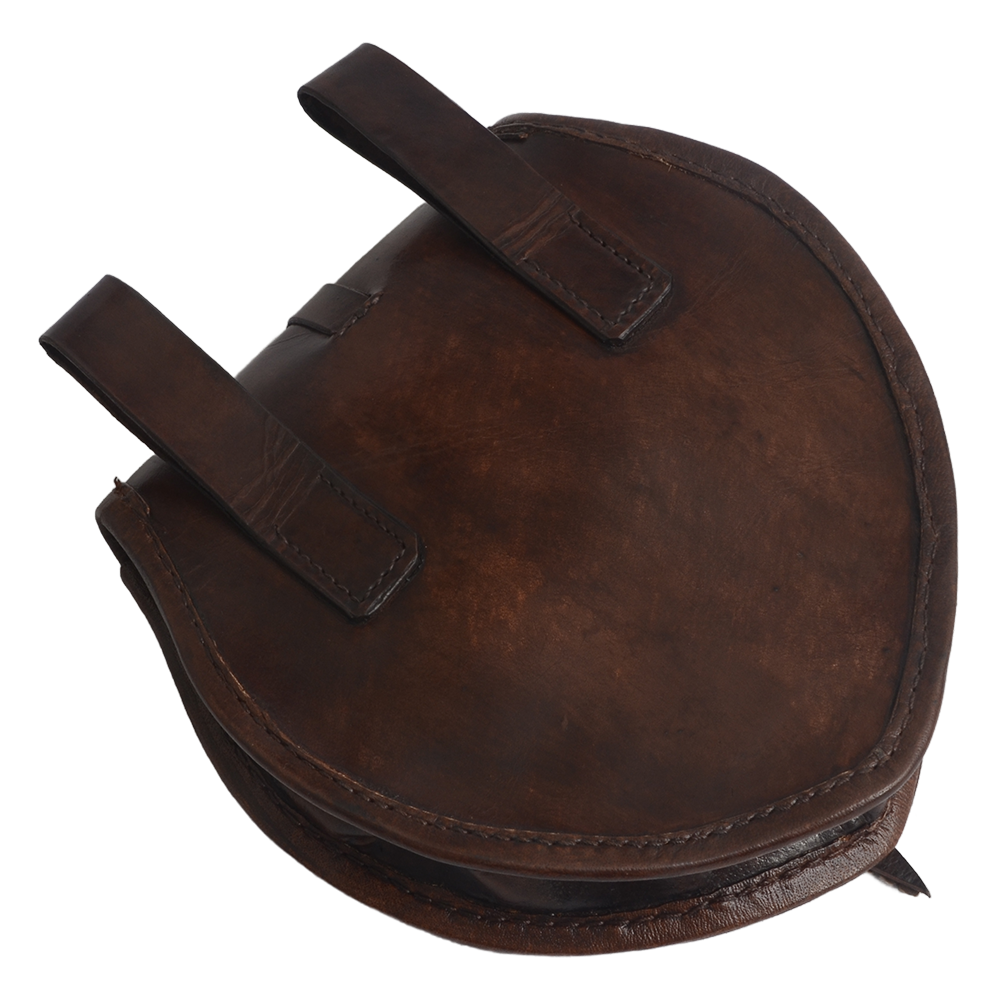 The "Huginn and Muninn" Viking Bag is a brown leather sporran with two belt loops, inspired by Norse mythology and Viking designs, traditionally worn as a Scottish kilt pouch.