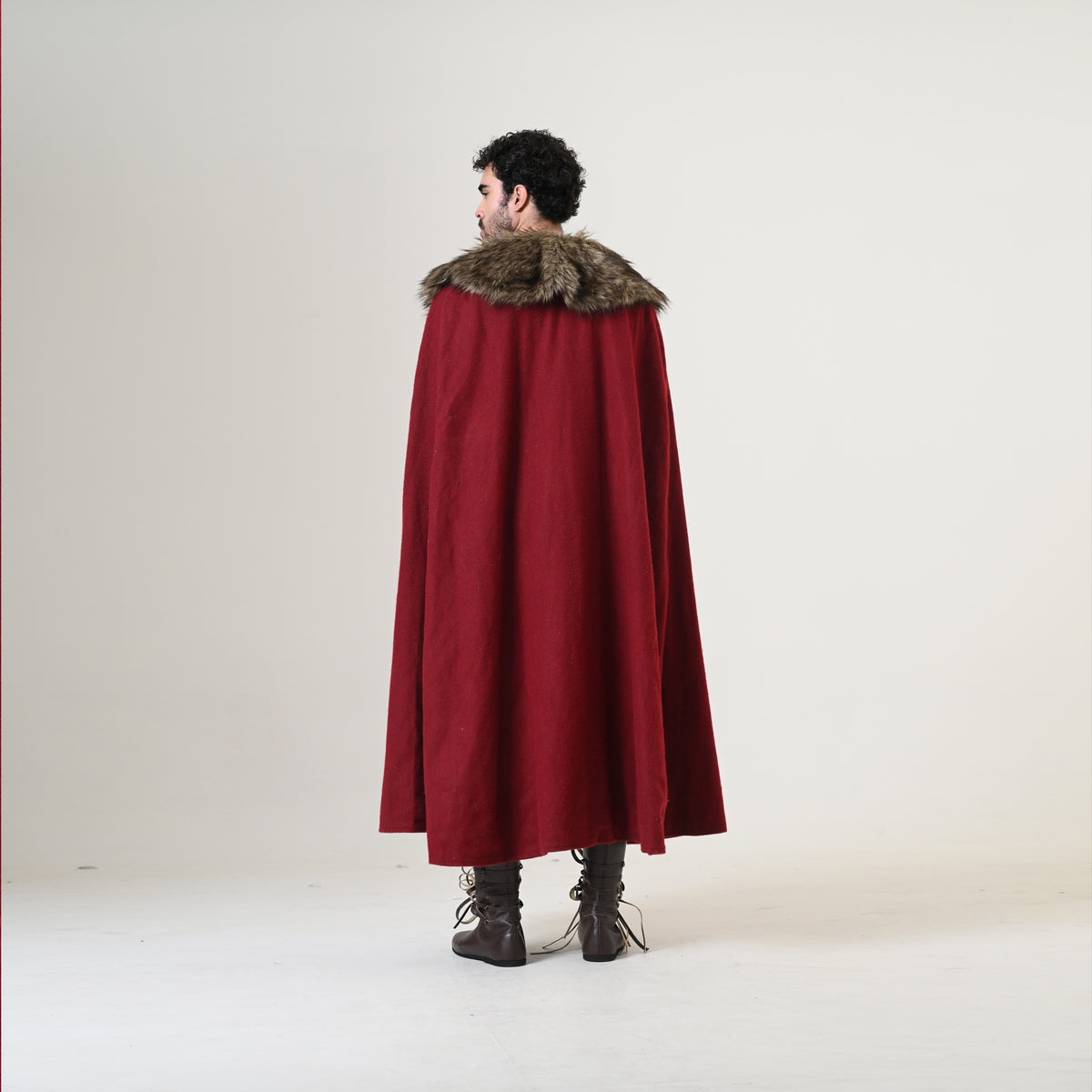 Medieval wool cloak with faux fur collar – view 4