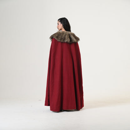 Medieval wool cloak with faux fur collar – view 2