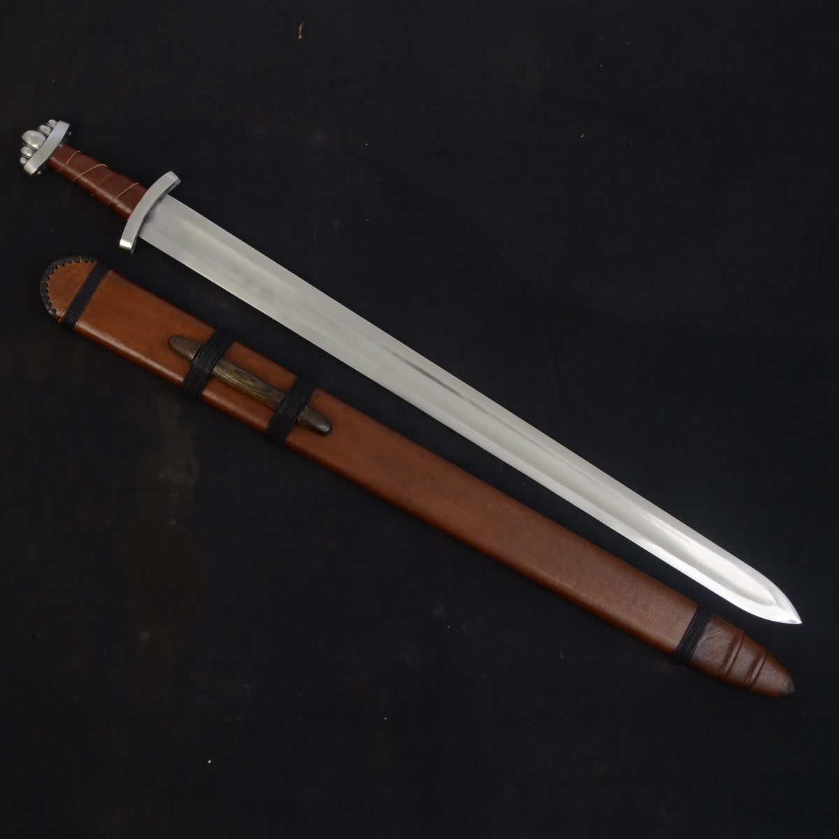 Five-lobed Viking light combat sword with leather scabbard