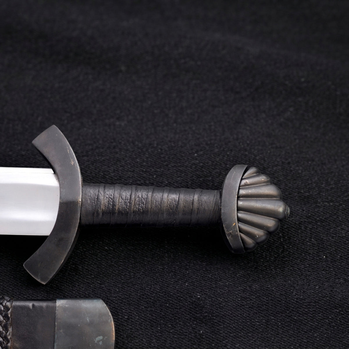 Seven-lobed sword blade